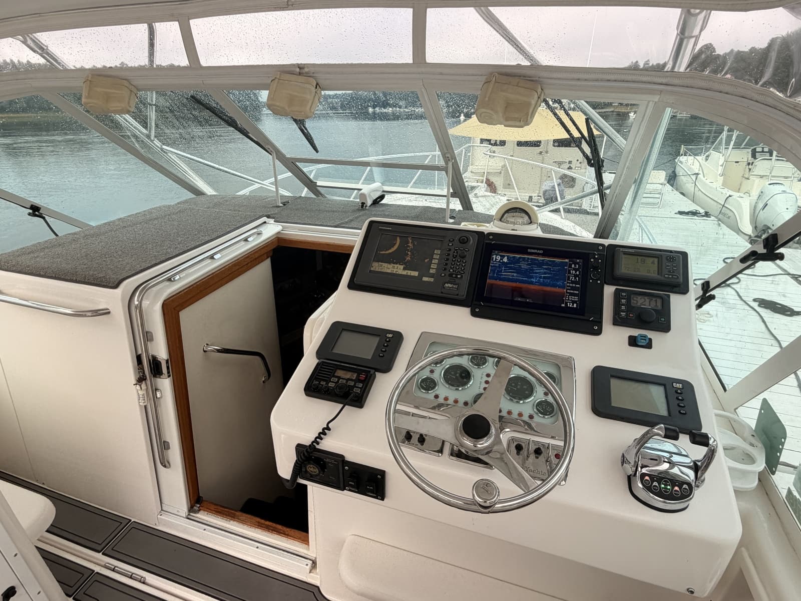 2003 Cabo 35 Express - Photo 19