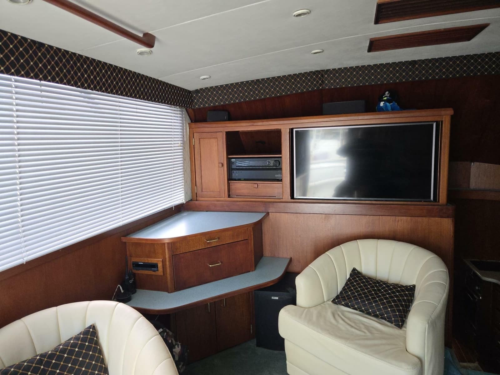 1982 Ocean Yachts SS - Photo 11