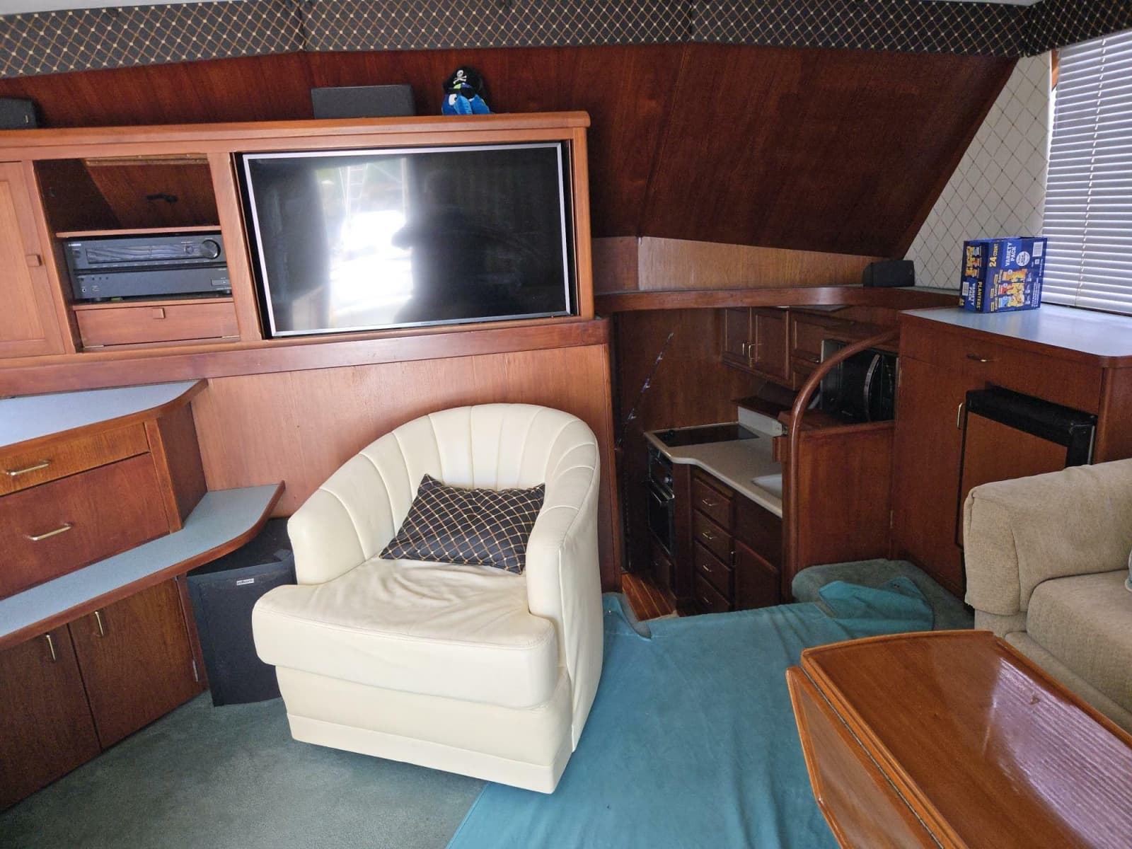 1982 Ocean Yachts SS - Photo 14