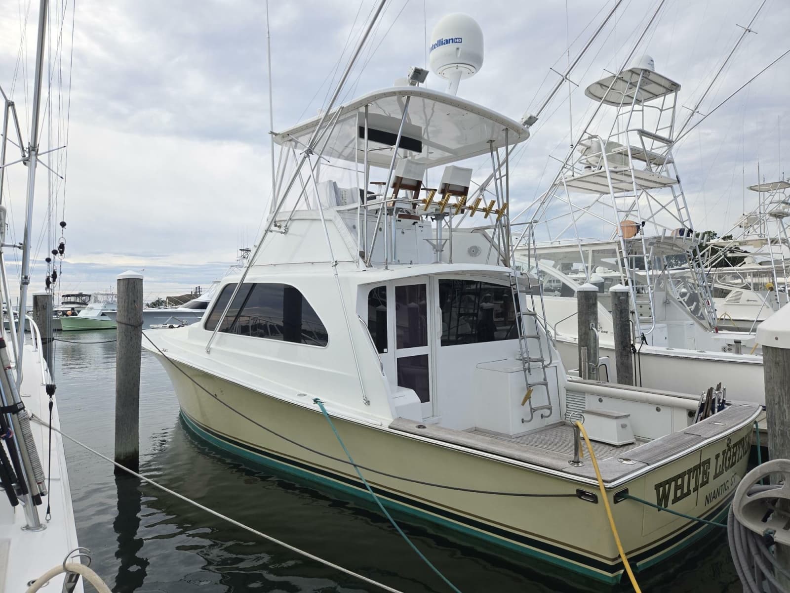 1982 Ocean Yachts SS - Photo 16