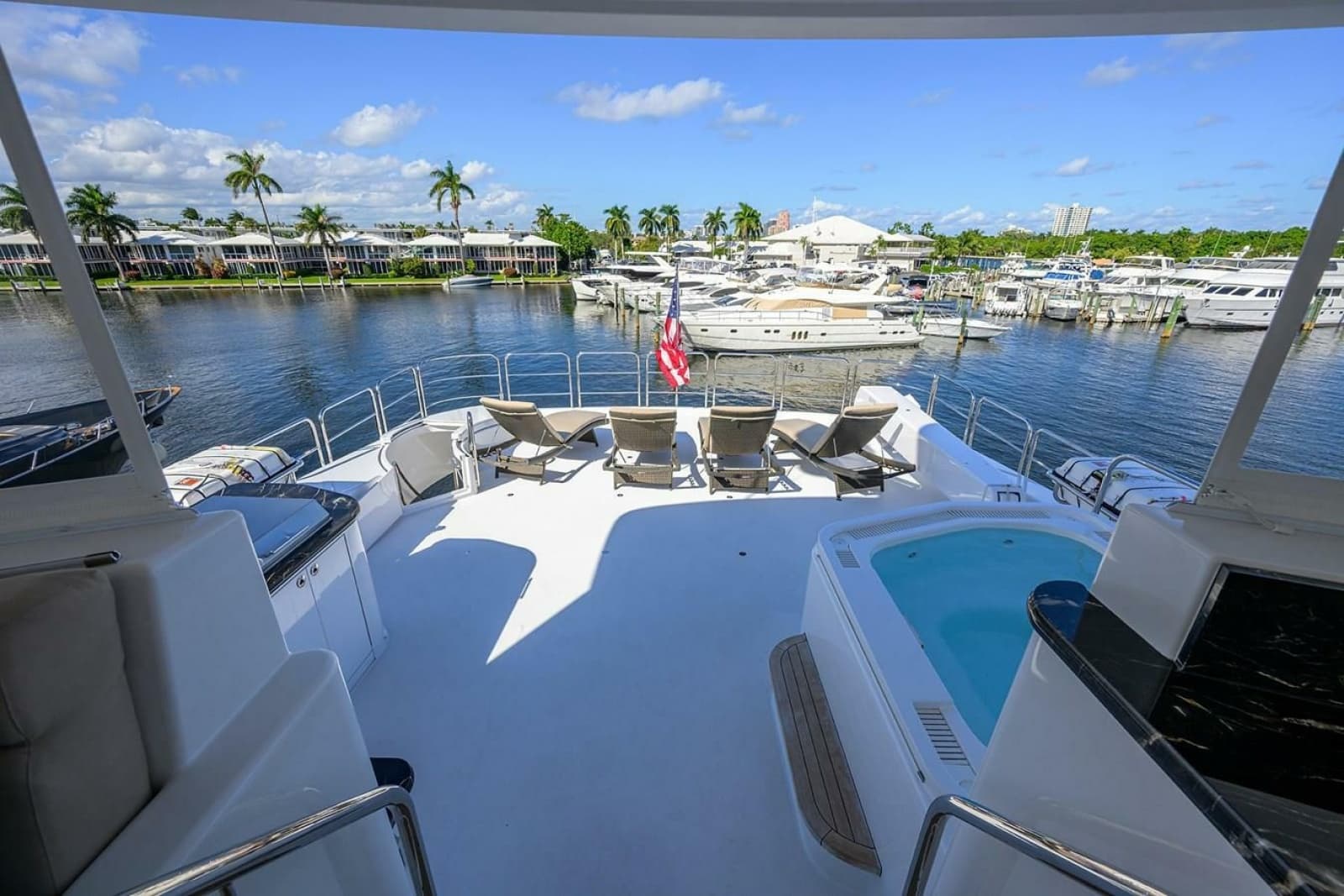 2019 Westport Raised Pilothouse - Photo 37