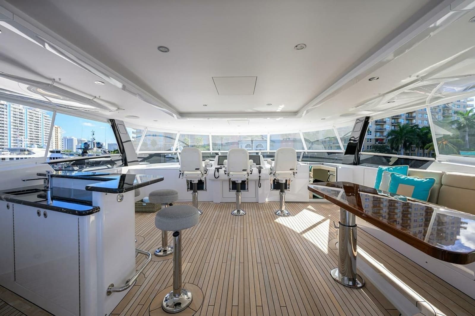2019 Westport Raised Pilothouse - Photo 34