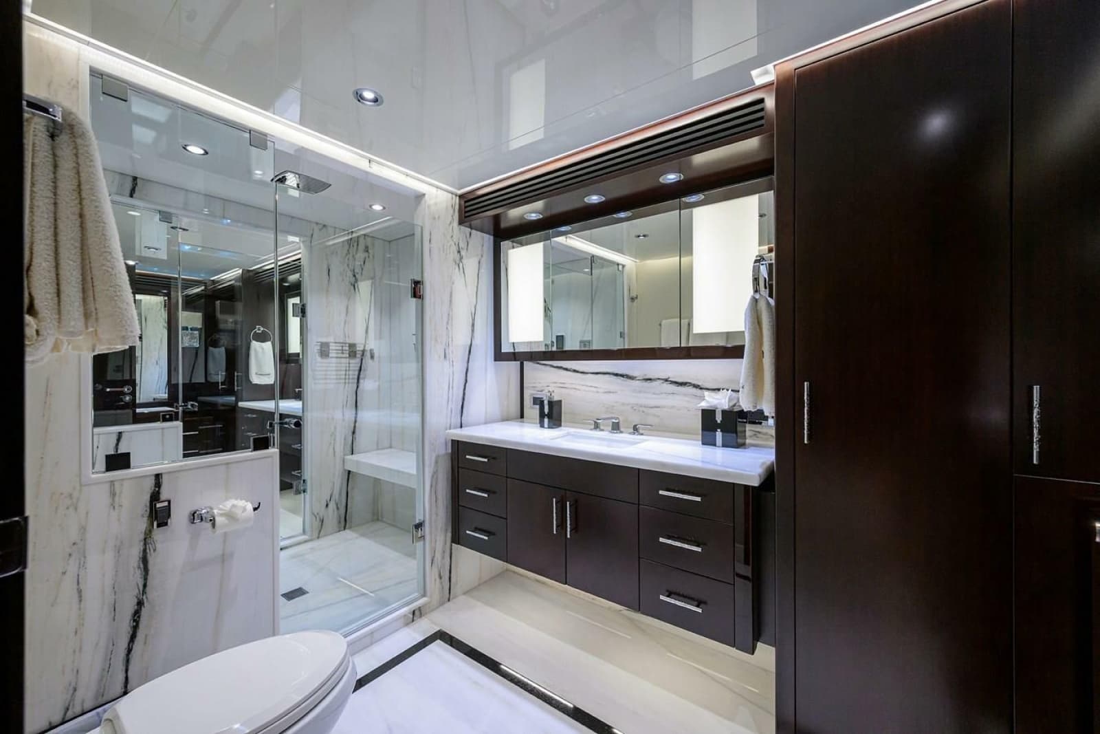 2019 Westport Raised Pilothouse - Photo 19