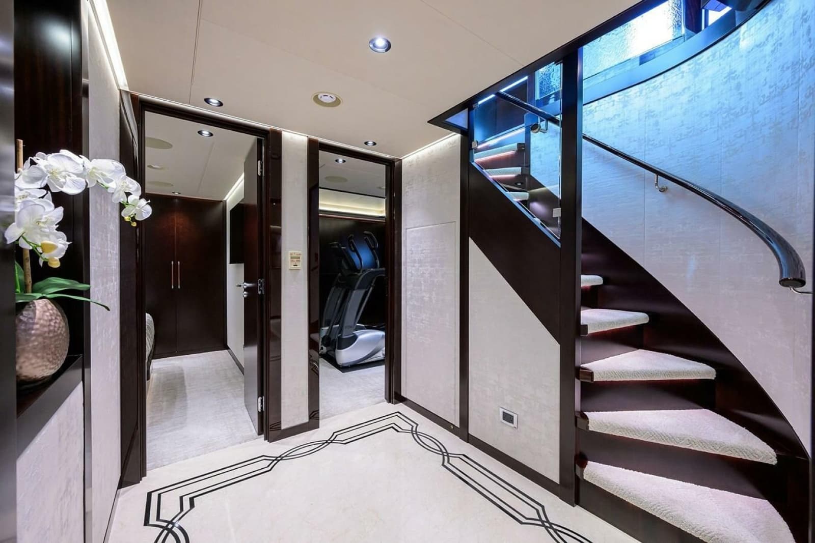 2019 Westport Raised Pilothouse - Photo 22