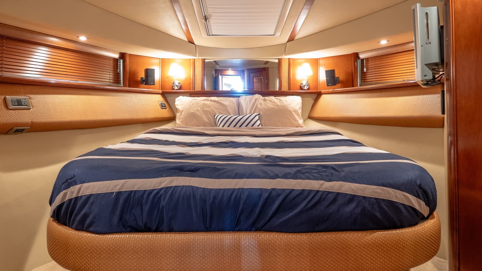2006 Sea Ray 52 Sedan Bridge - Photo 37