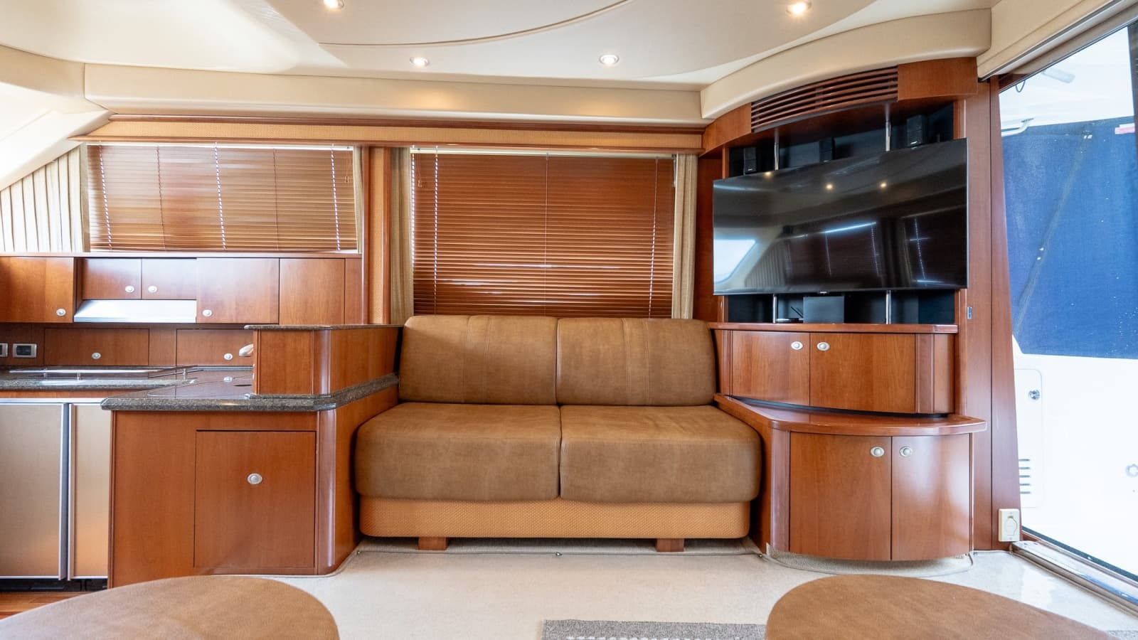 2006 Sea Ray 52 Sedan Bridge - Photo 34