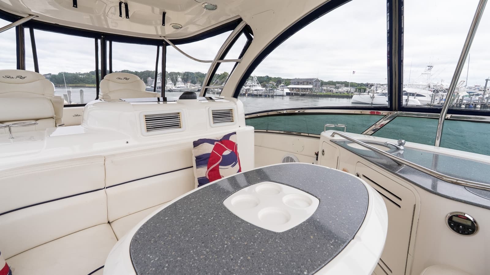 2006 Sea Ray 52 Sedan Bridge - Photo 21