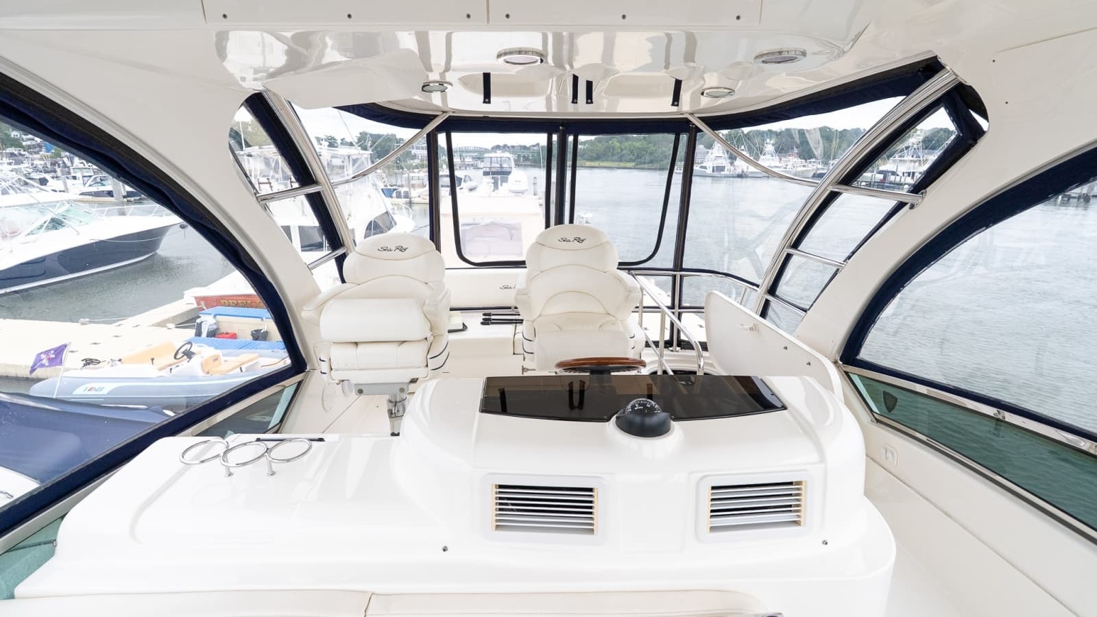 2006 Sea Ray 52 Sedan Bridge - Photo 22