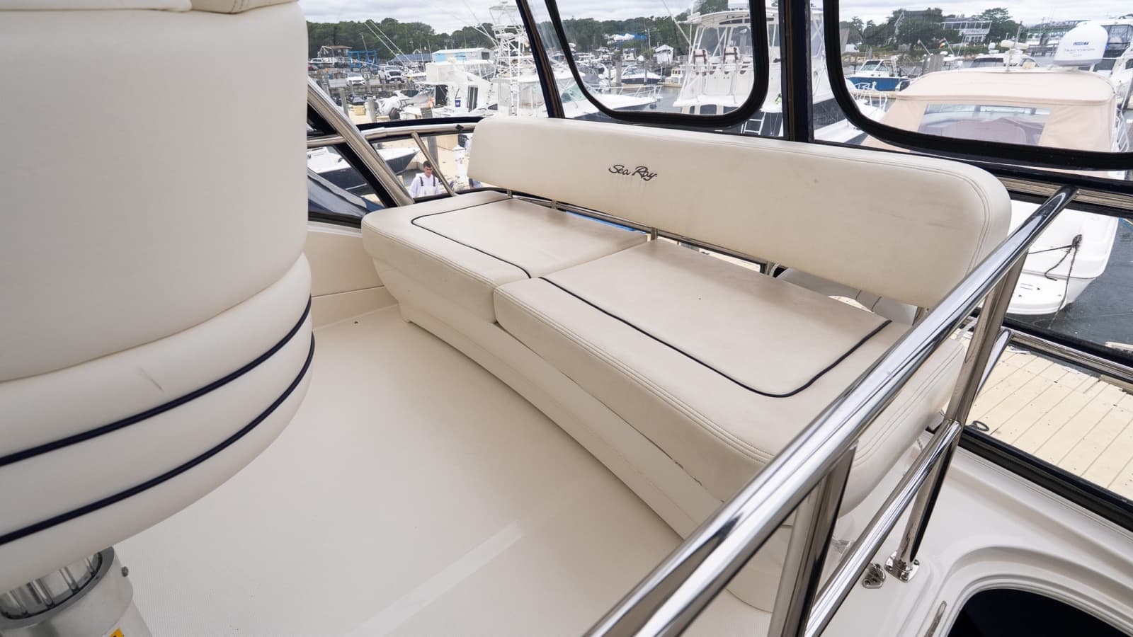 2006 Sea Ray 52 Sedan Bridge - Photo 19