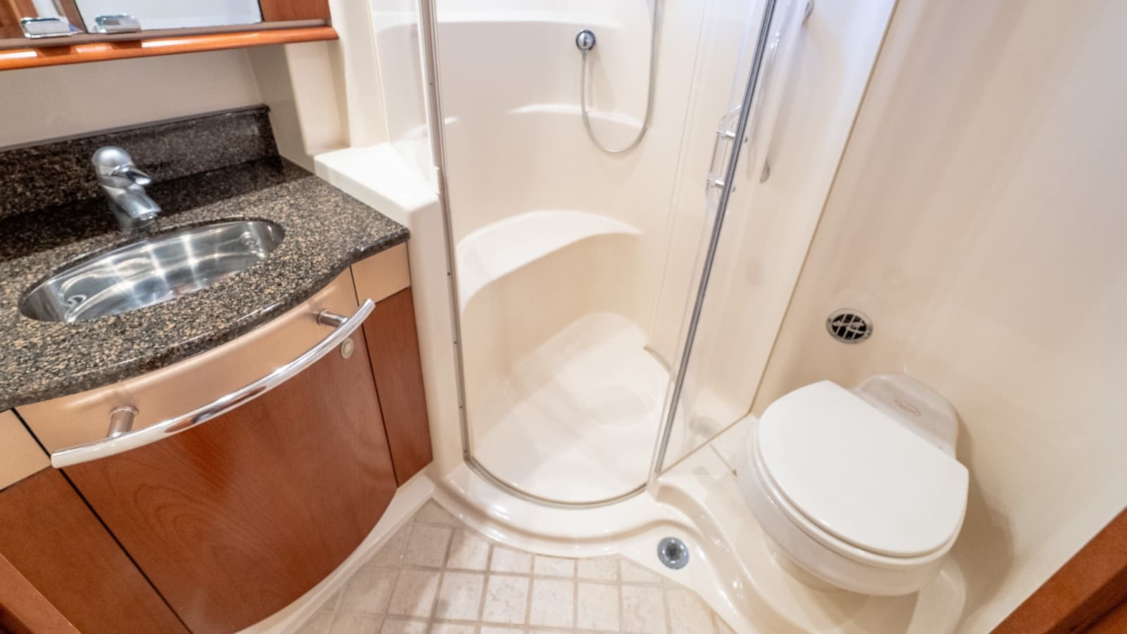 2006 Sea Ray 52 Sedan Bridge - Photo 40