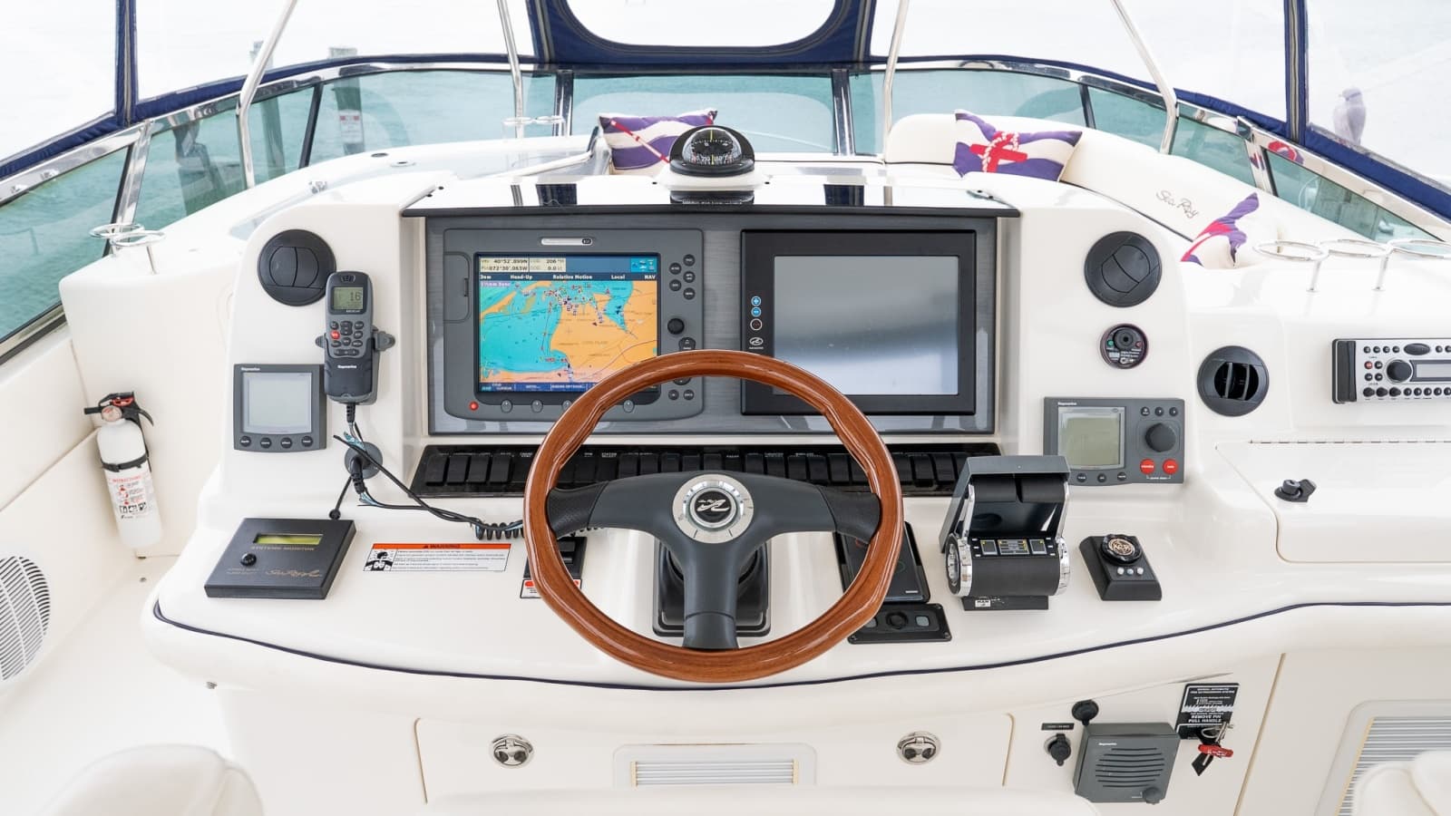 2006 Sea Ray 52 Sedan Bridge - Photo 25