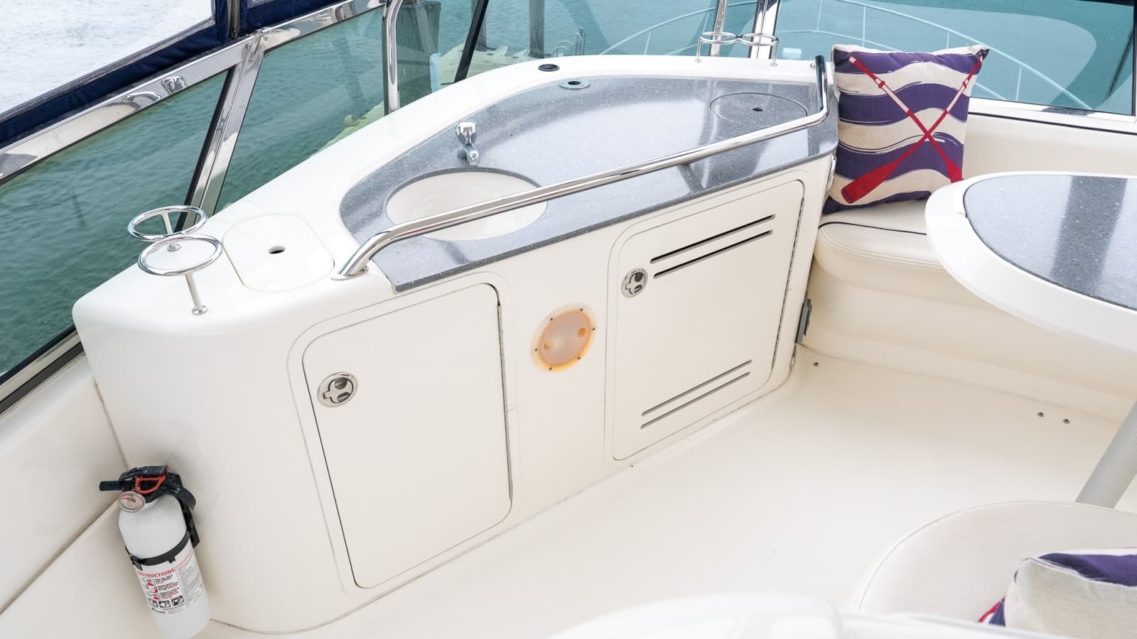2006 Sea Ray 52 Sedan Bridge - Photo 20