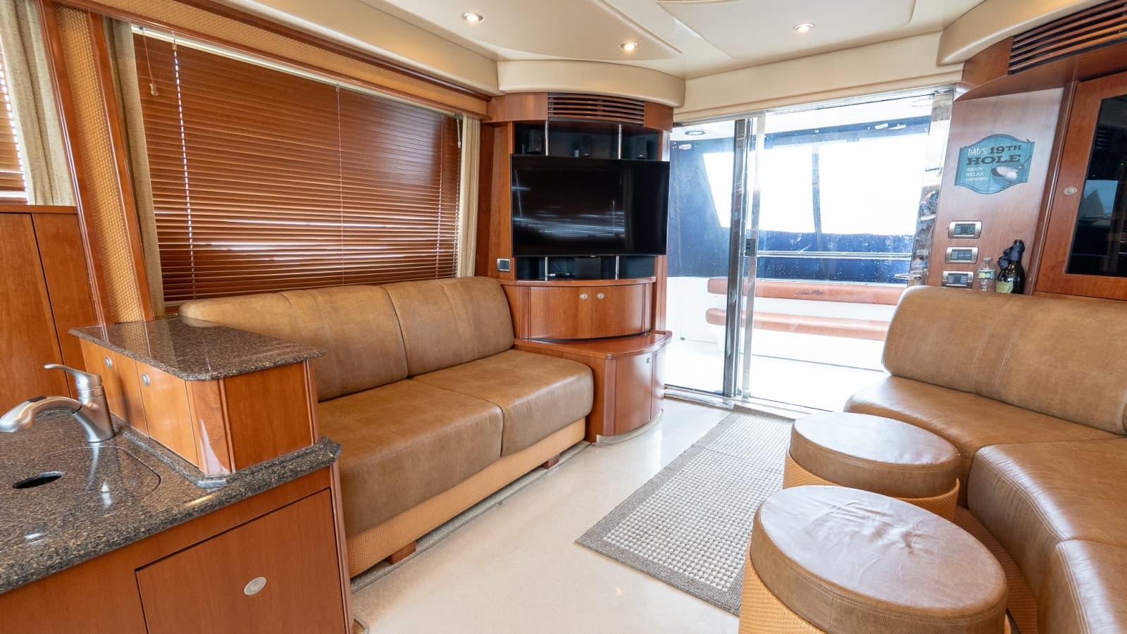 2006 Sea Ray 52 Sedan Bridge - Photo 31