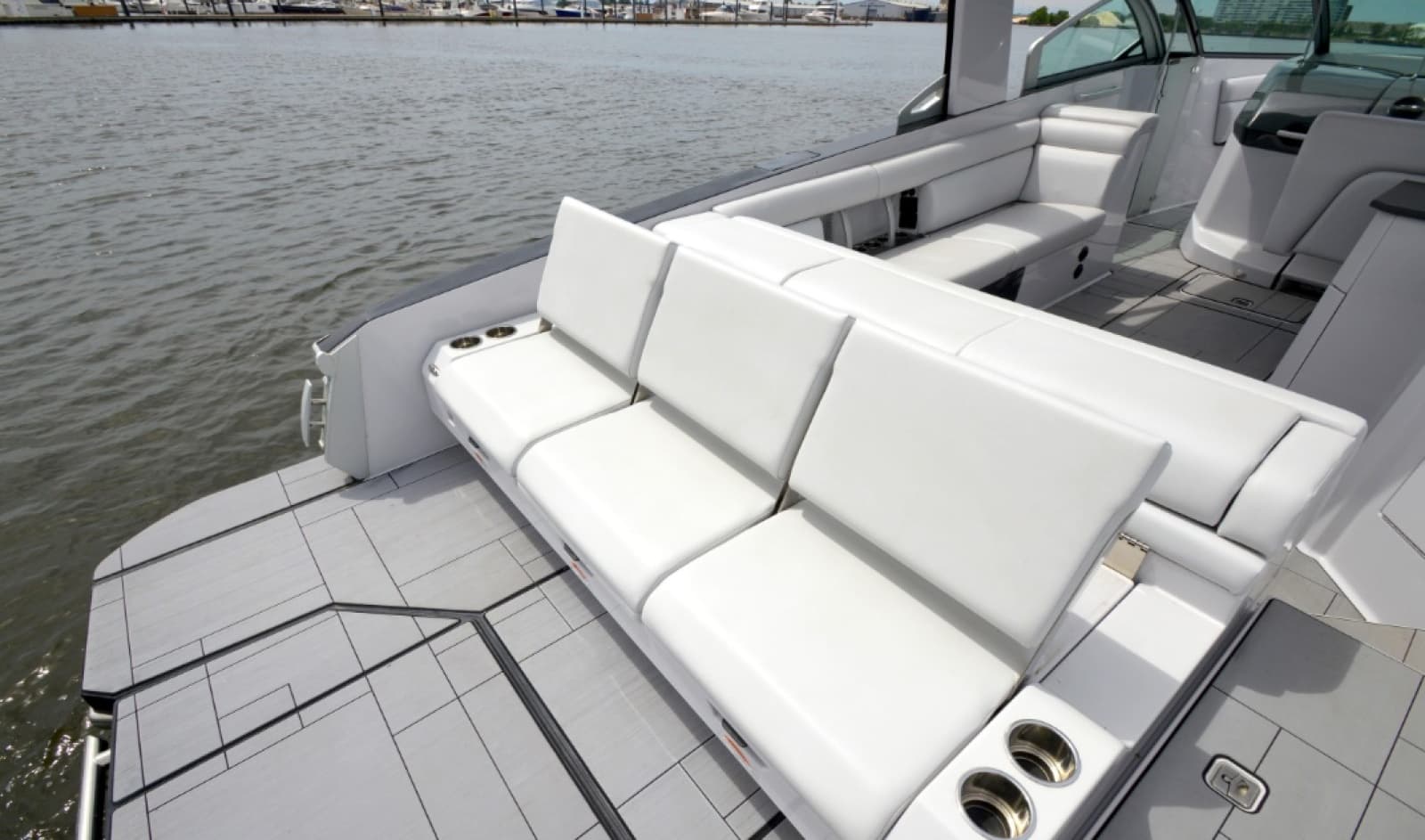2023 Aviara AV 32 - Photo 6