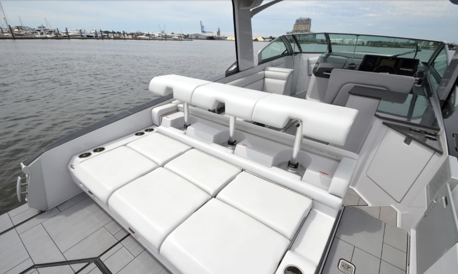 2023 Aviara AV 32 - Photo 7