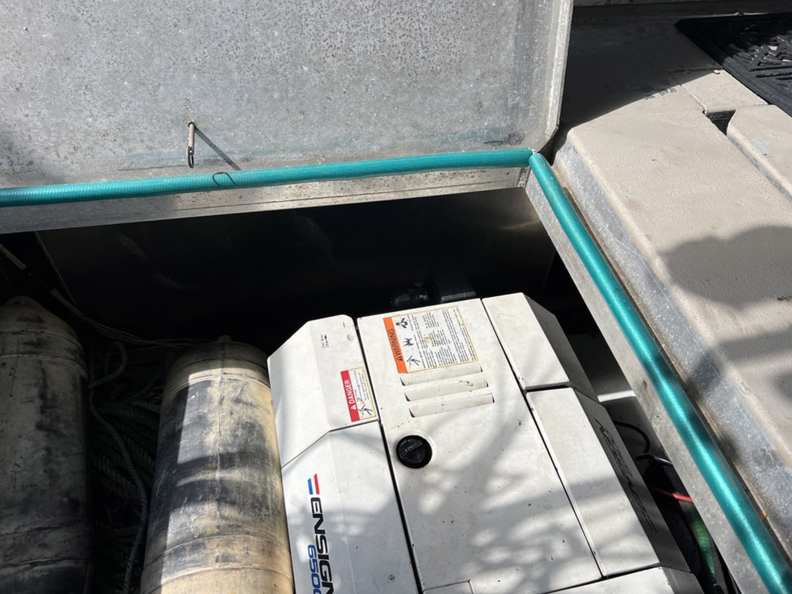 1988 Leisurecraft House Boat - Photo 21