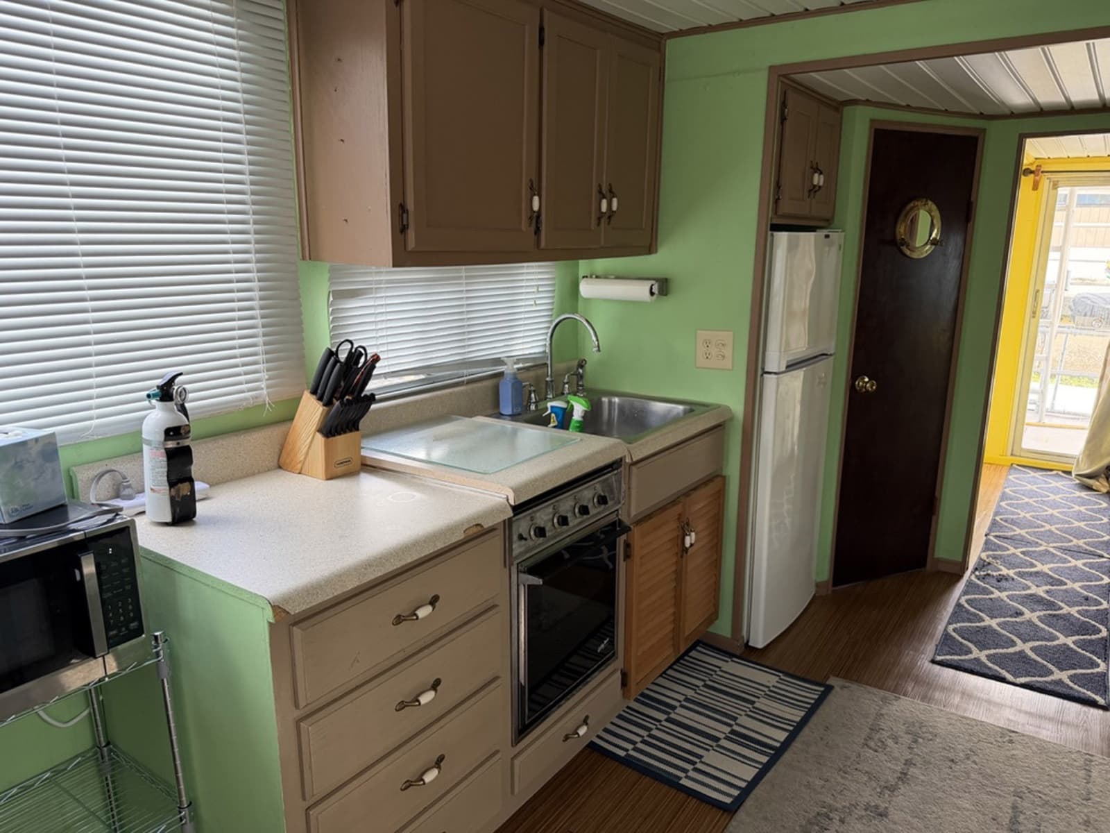 1988 Leisurecraft House Boat - Photo 8