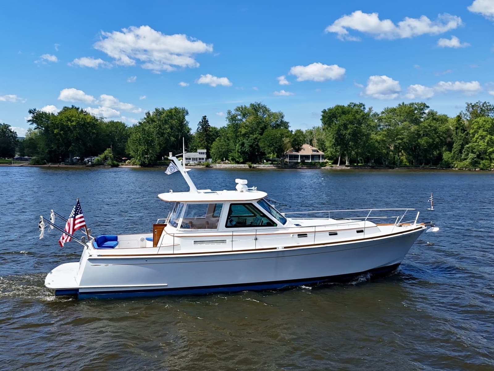 1999 Alden 40 Express - Photo 3