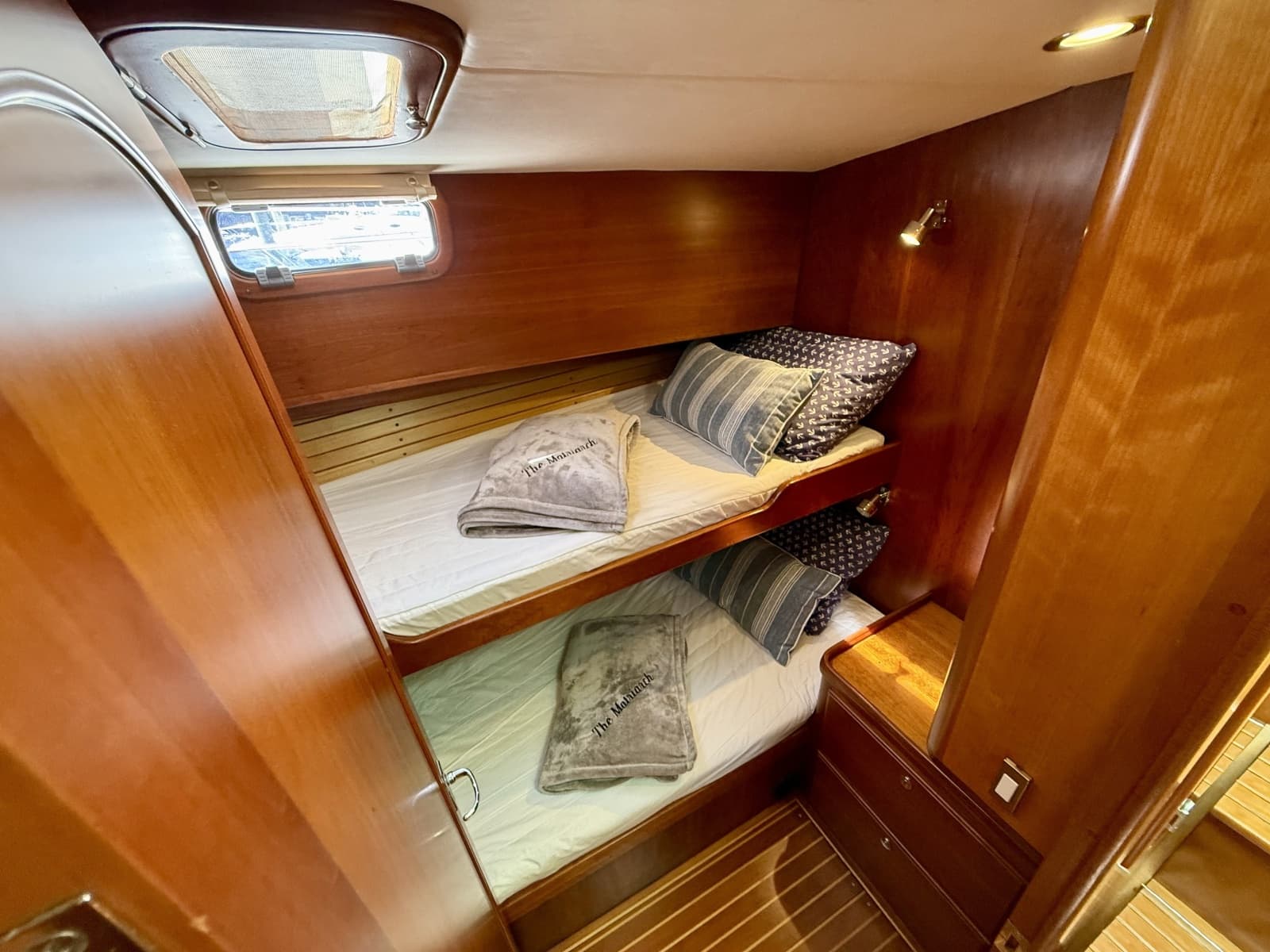 1999 Alden 40 Express - Photo 46