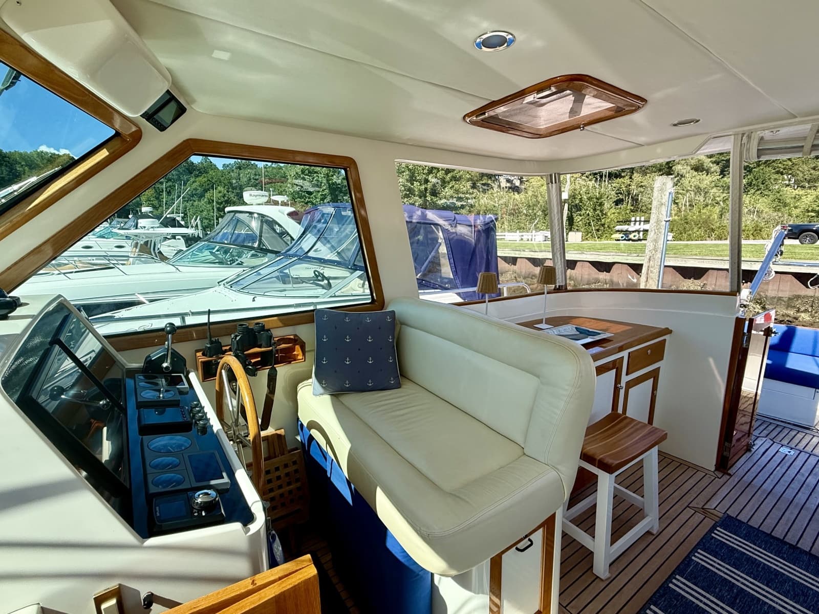 1999 Alden 40 Express - Photo 32