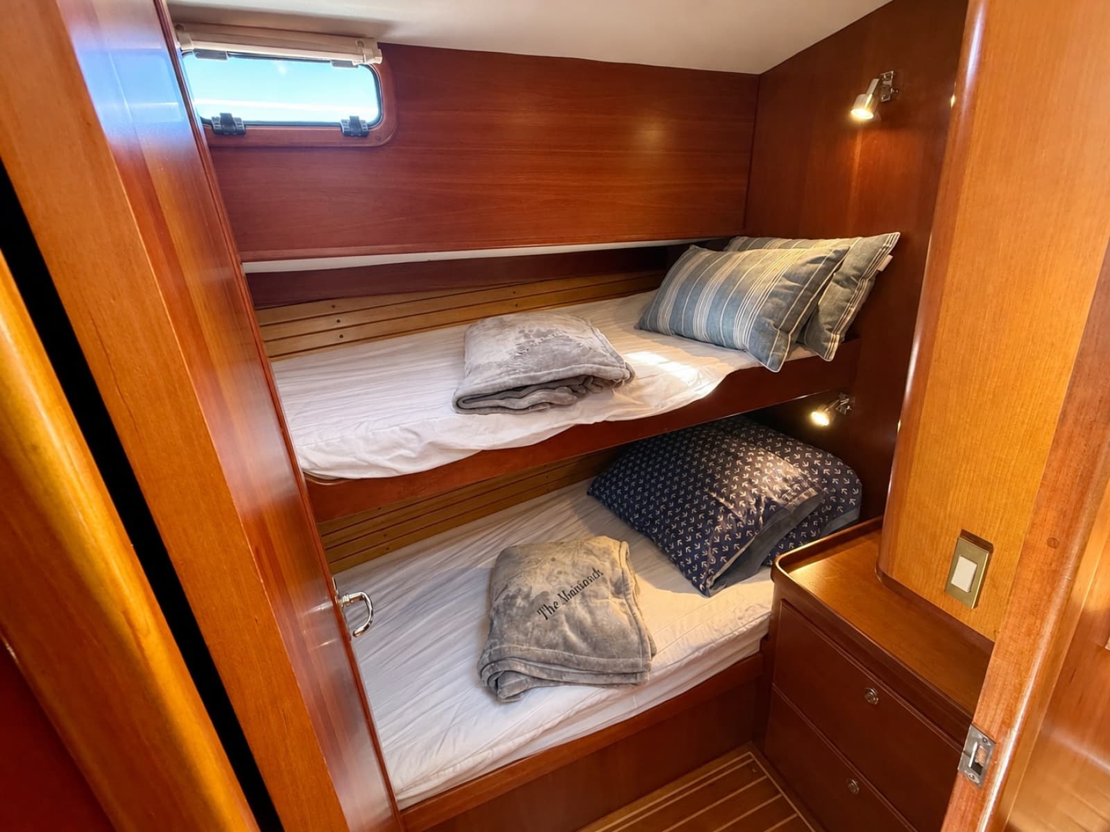 1999 Alden 40 Express - Photo 41