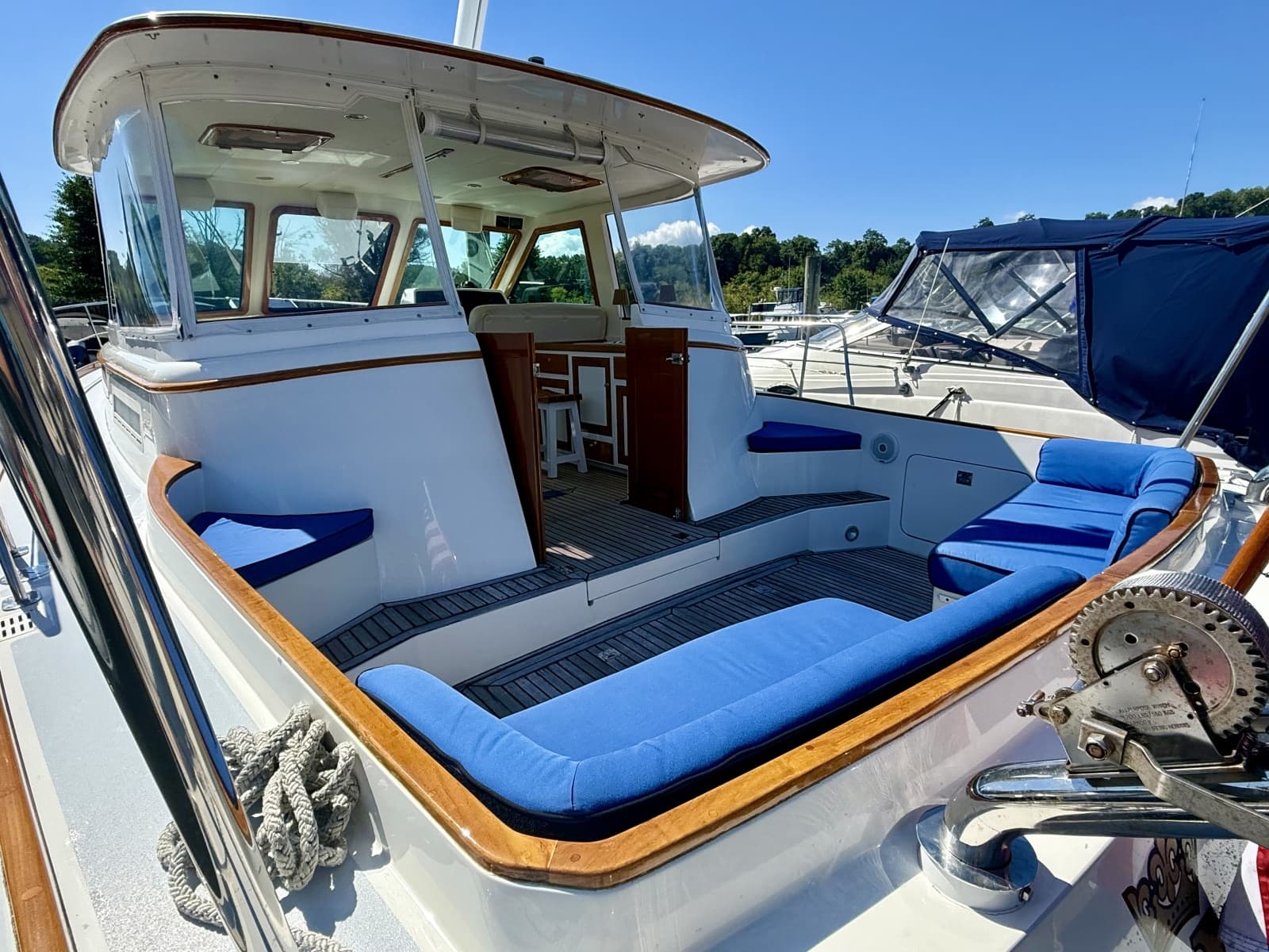 1999 Alden 40 Express - Photo 13