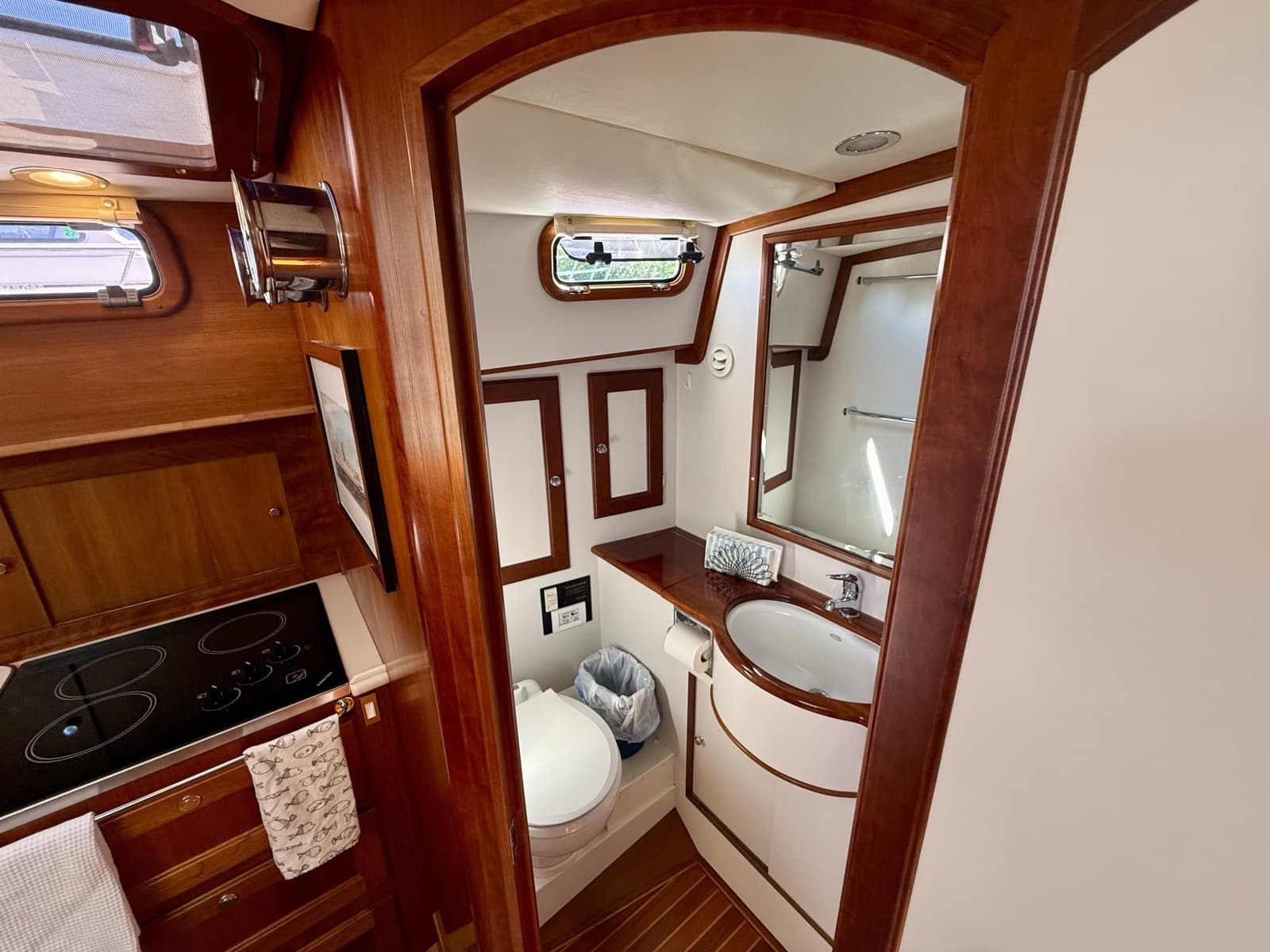 1999 Alden 40 Express - Photo 44