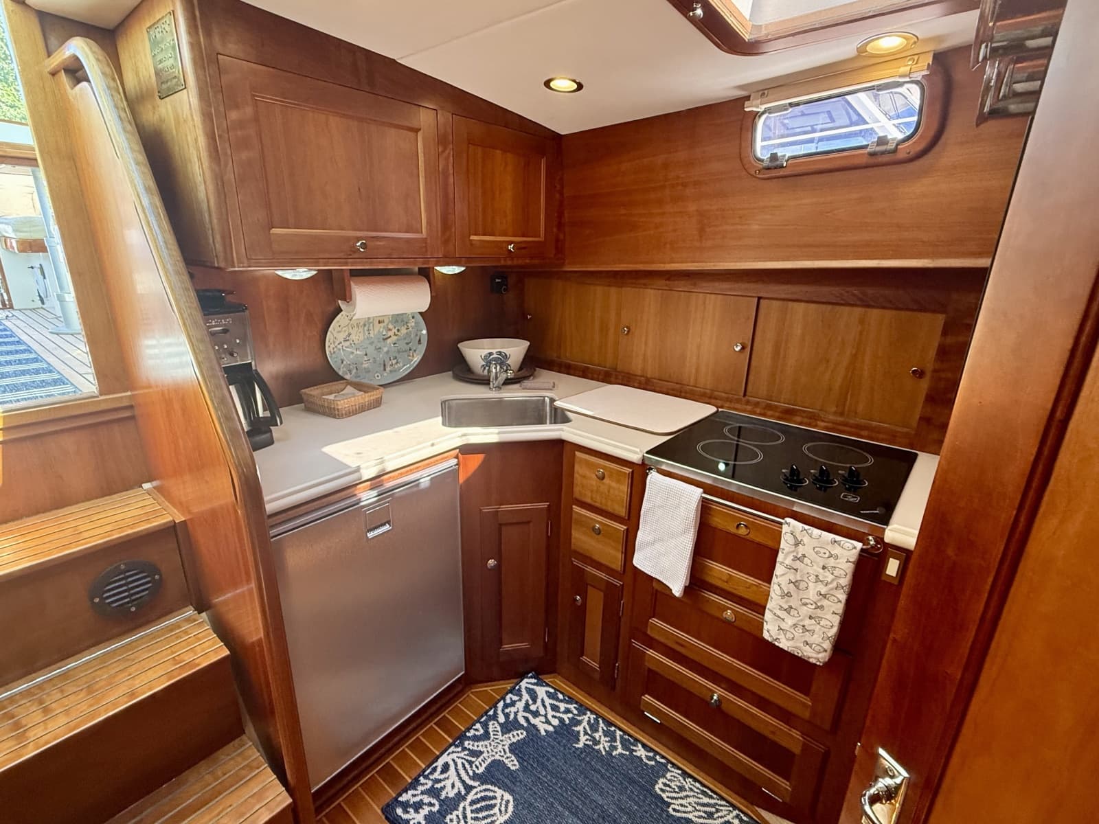 1999 Alden 40 Express - Photo 40