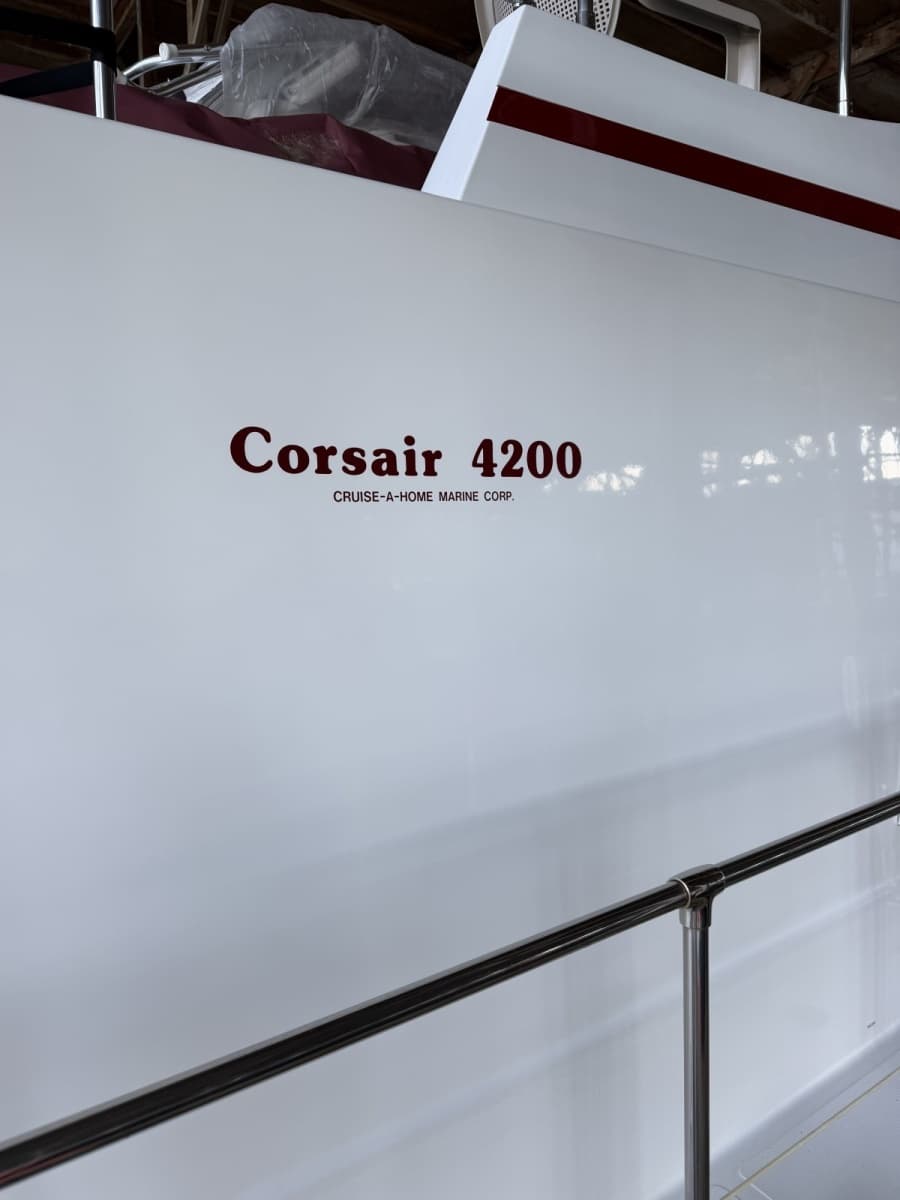 1990 Cruise-A-Home Corsair 4200 - Photo 4