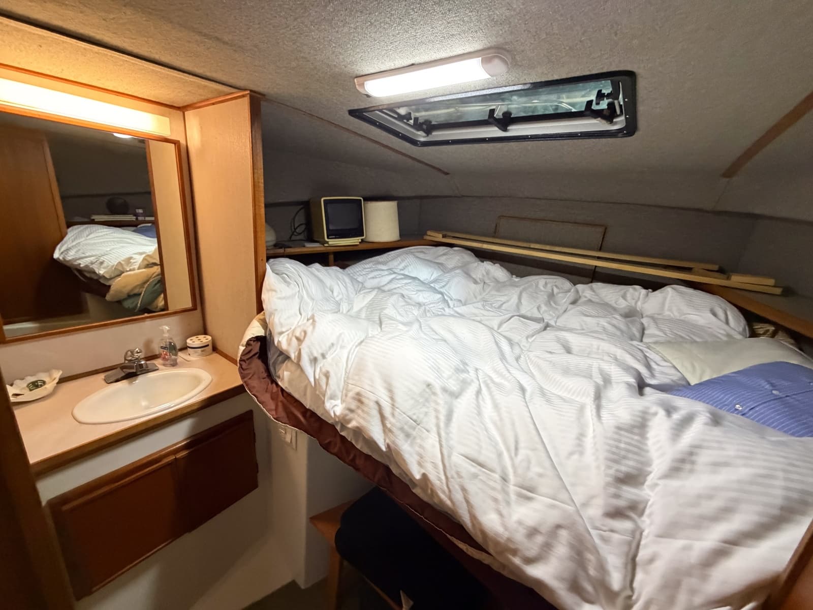 1990 Cruise-A-Home Corsair 4200 - Photo 64
