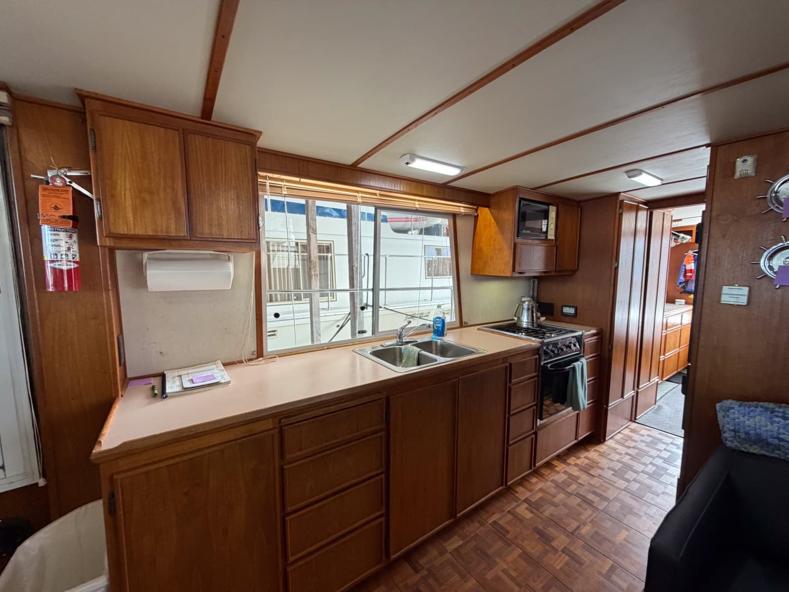 1990 Cruise-A-Home Corsair 4200 - Photo 55