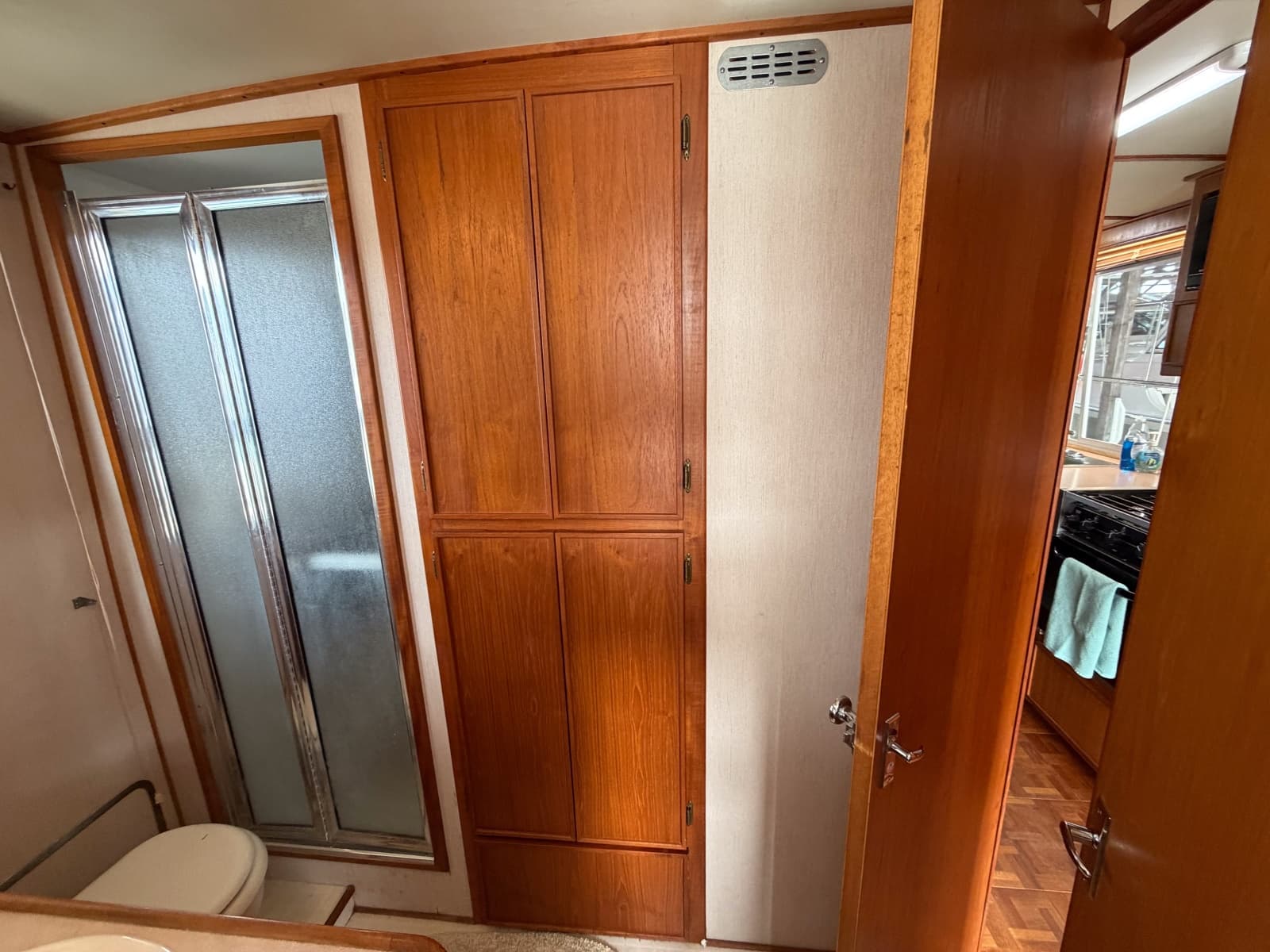 1990 Cruise-A-Home Corsair 4200 - Photo 36