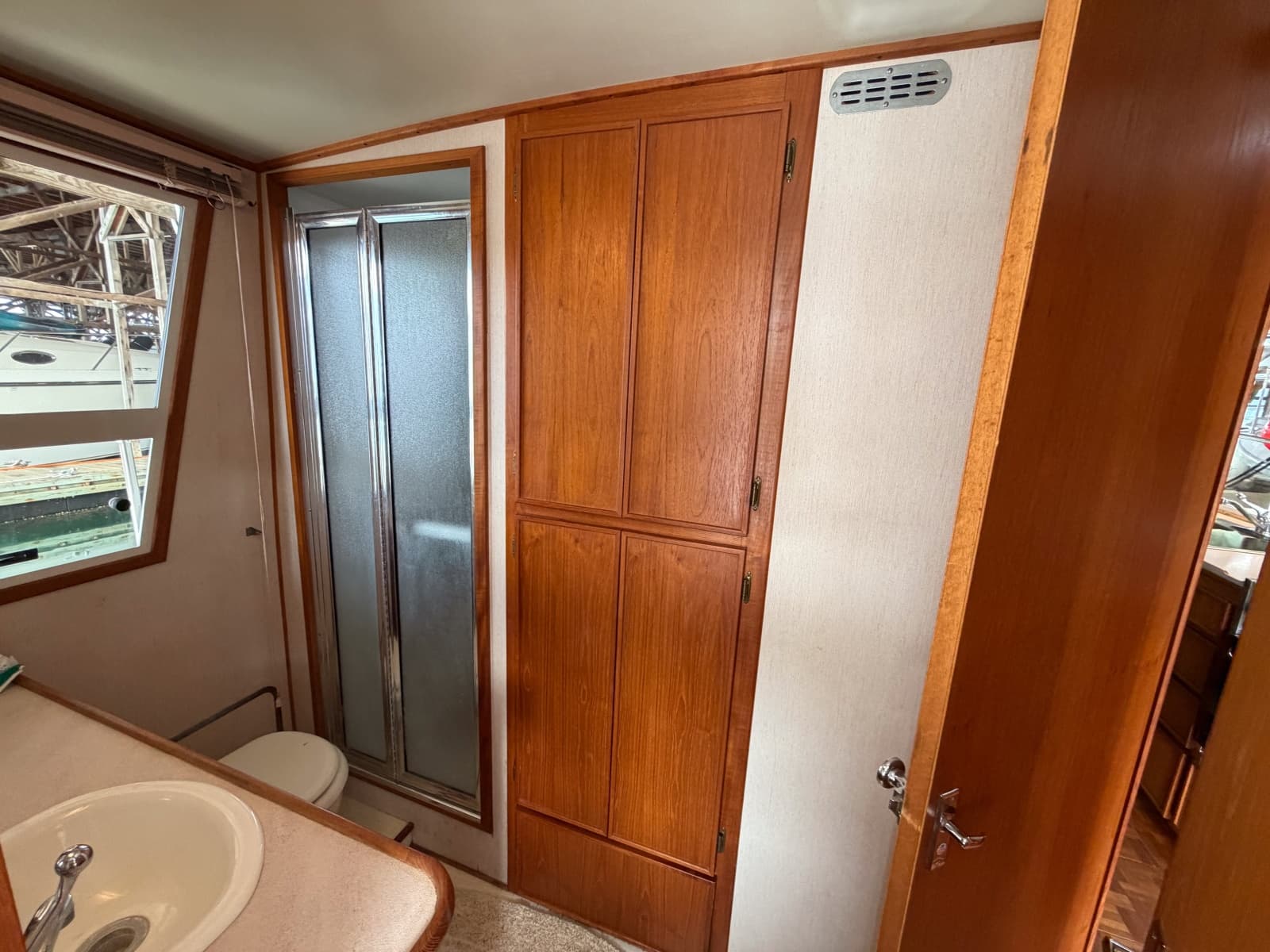 1990 Cruise-A-Home Corsair 4200 - Photo 33