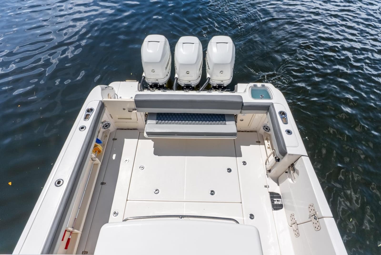 2011 Boston Whaler  - Photo 37