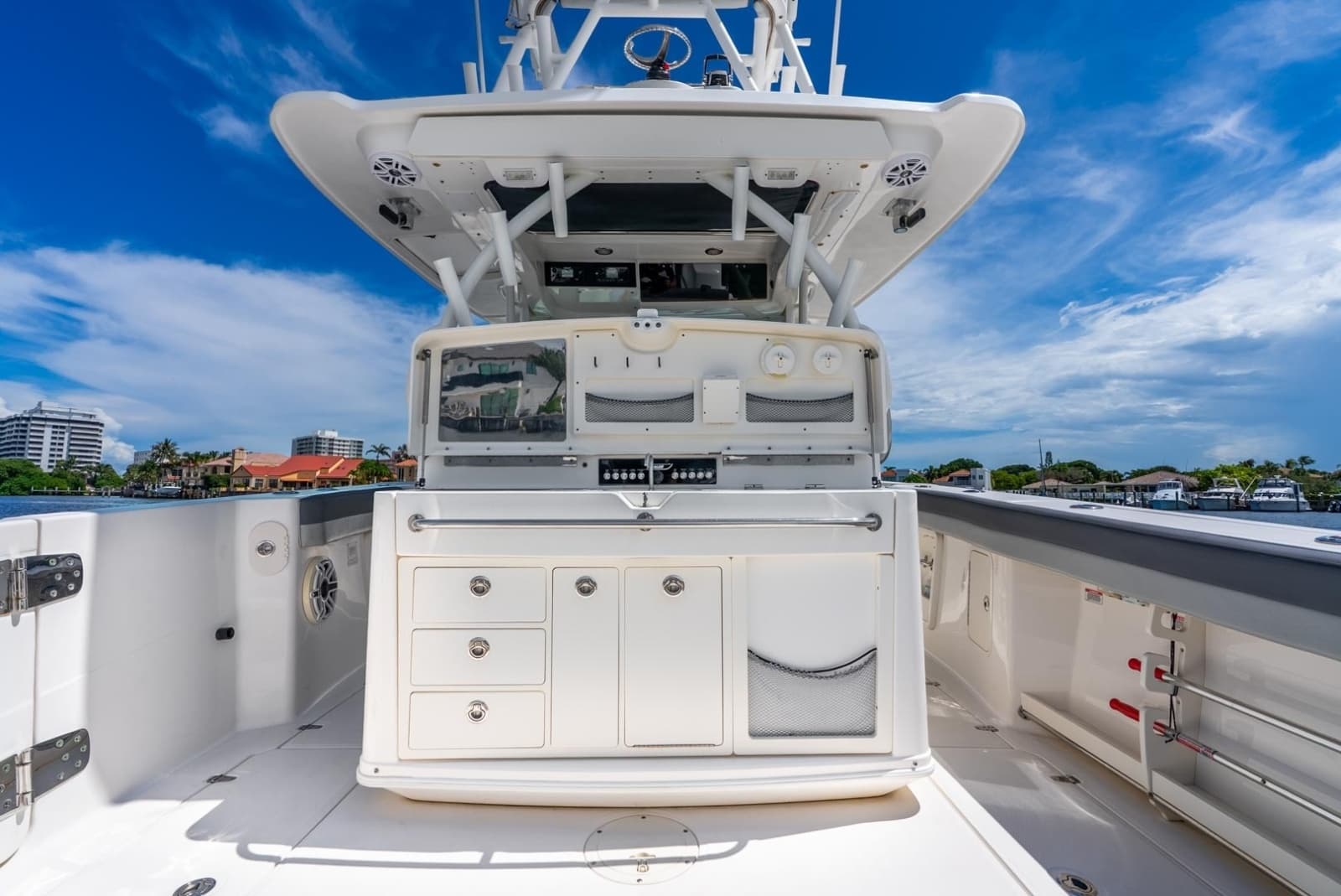 2011 Boston Whaler  - Photo 24