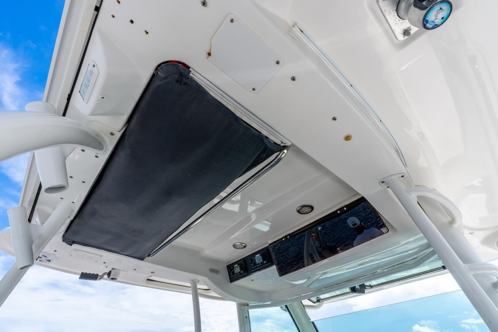 2011 Boston Whaler  - Photo 29