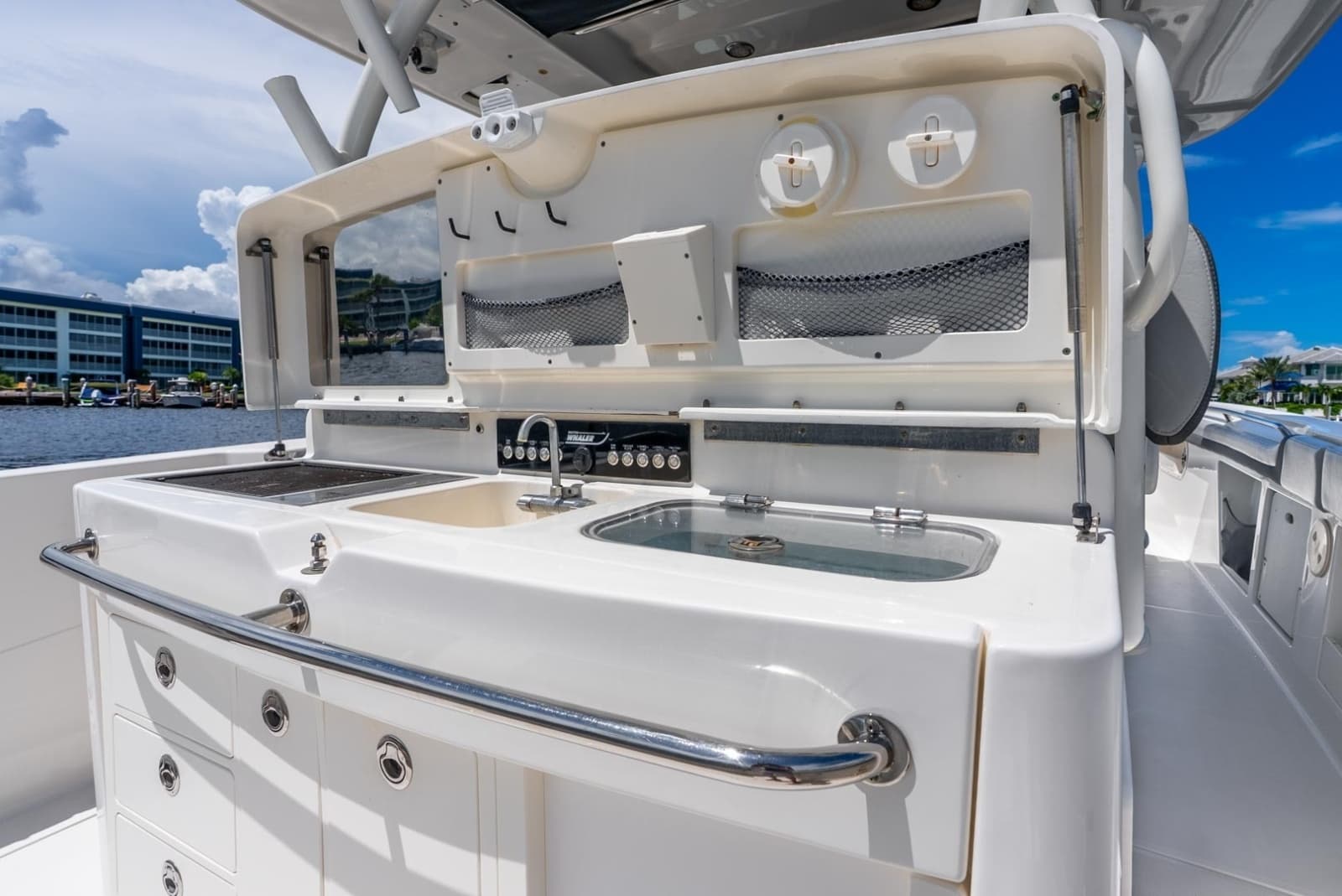 2011 Boston Whaler  - Photo 61