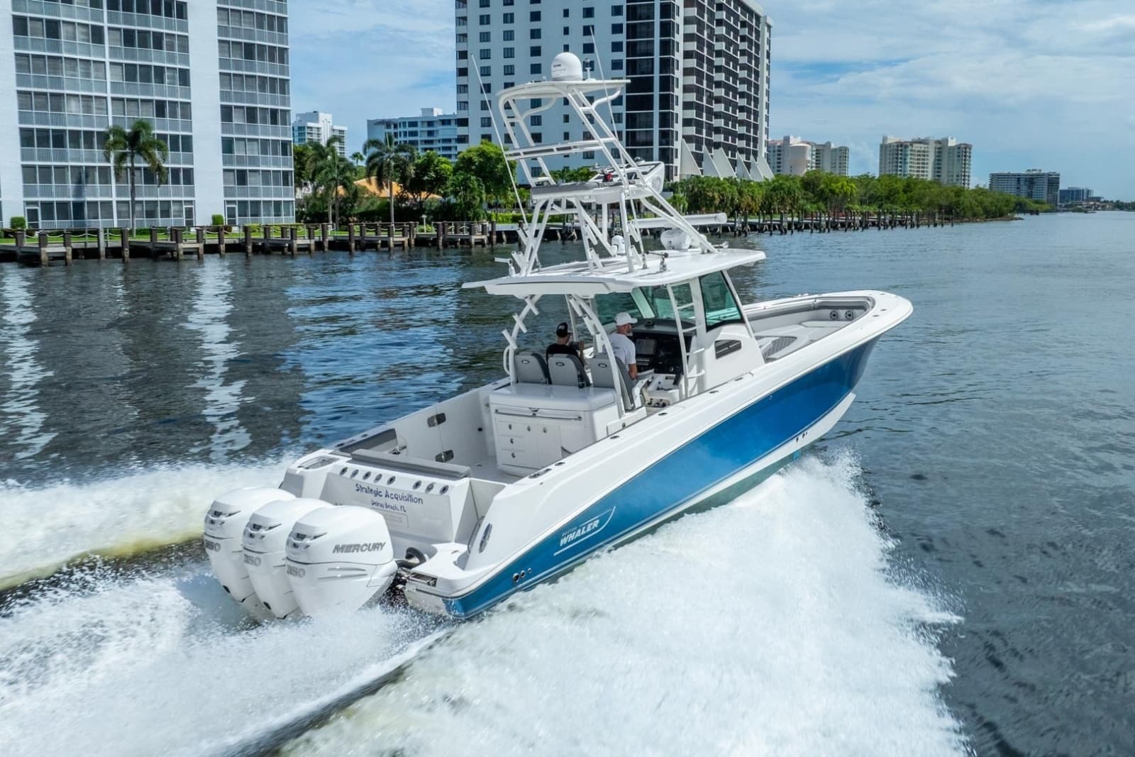 2011 Boston Whaler  - Photo 19