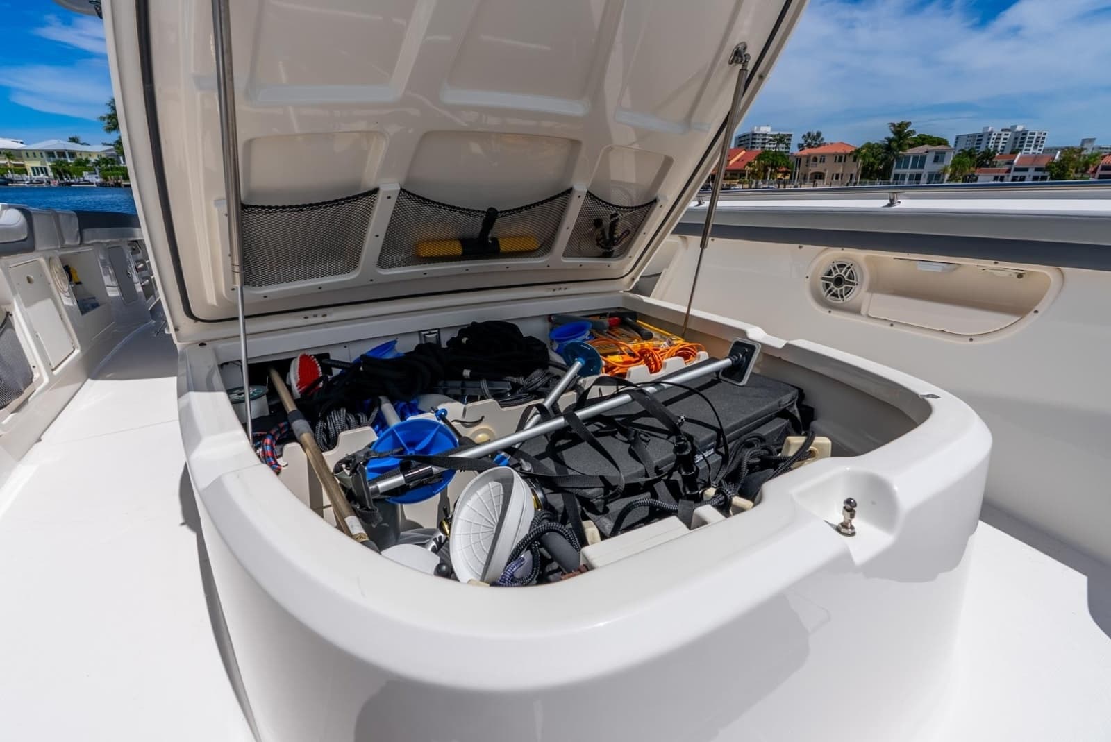 2011 Boston Whaler  - Photo 52
