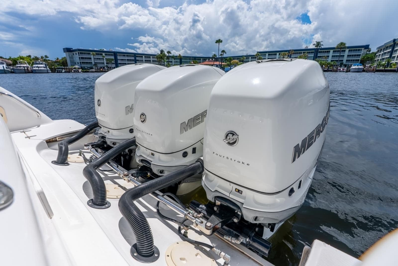 2011 Boston Whaler  - Photo 57