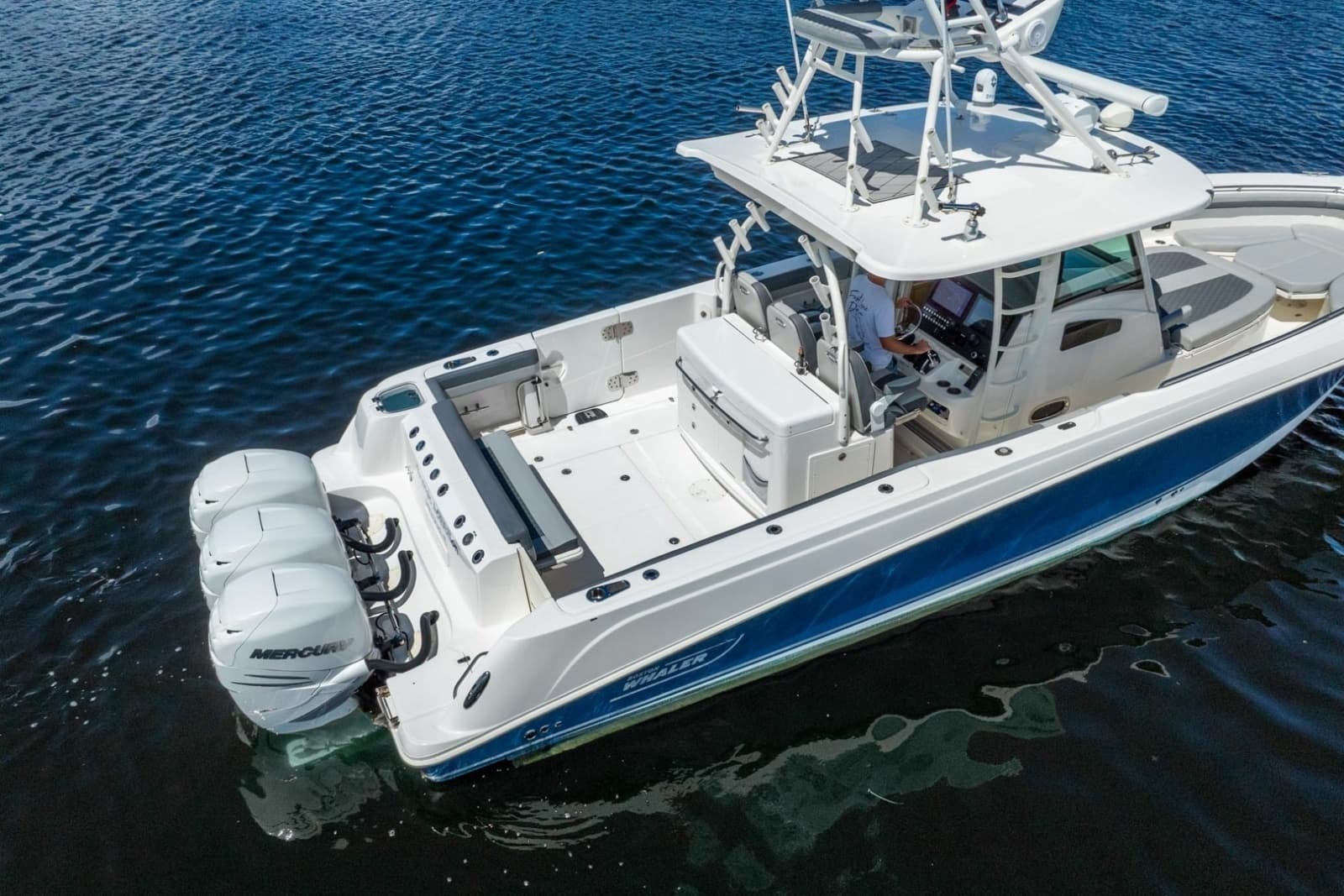2011 Boston Whaler  - Photo 6