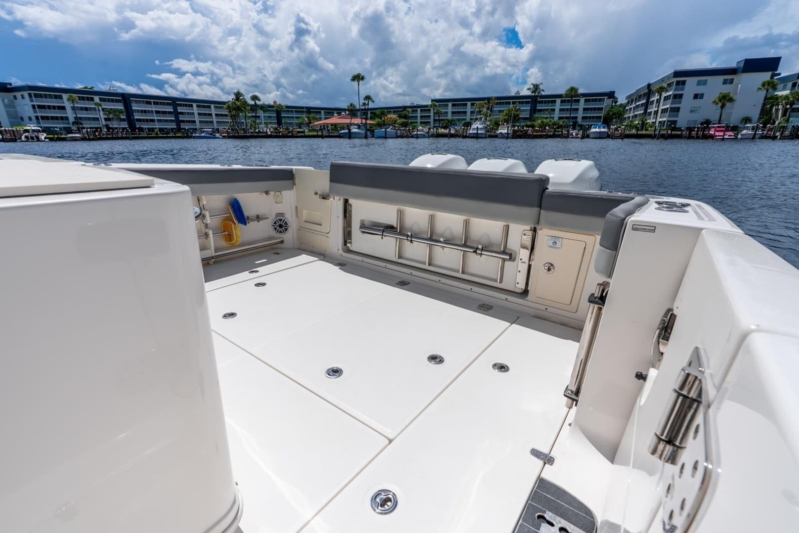 2011 Boston Whaler  - Photo 55