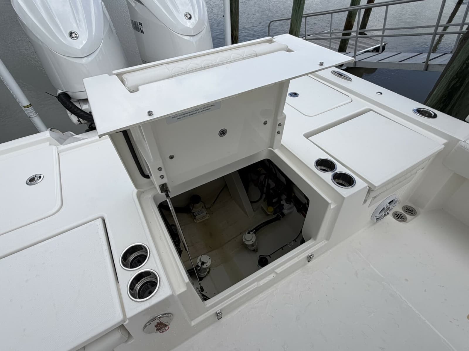 2024 Regulator 30XO - Photo 30