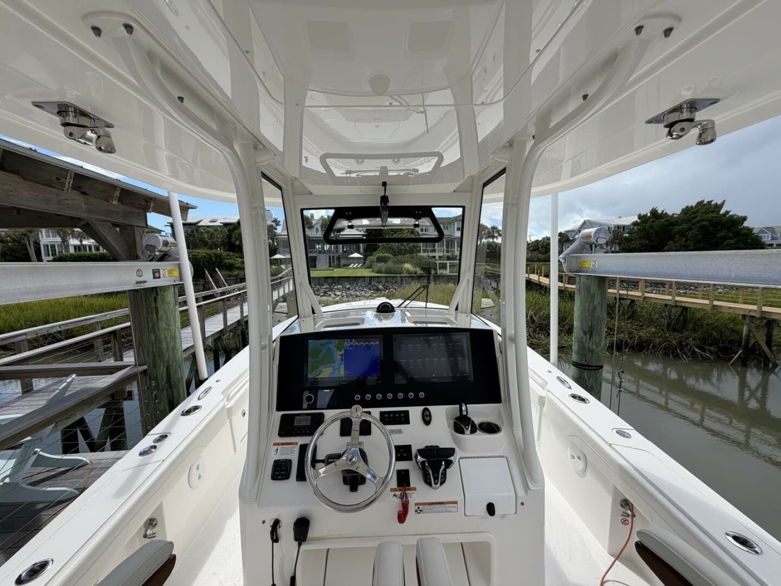 2024 Regulator 30XO - Photo 18