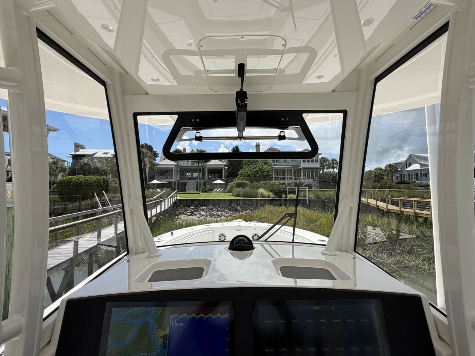 2024 Regulator 30XO - Photo 19