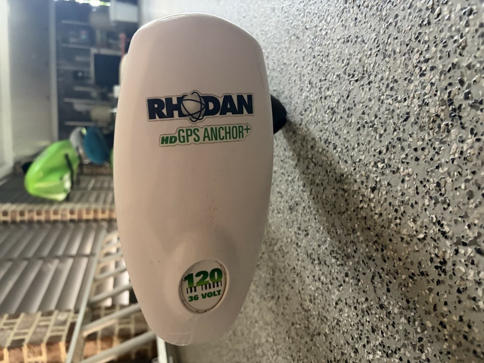 2024 Regulator 30XO - Photo 9