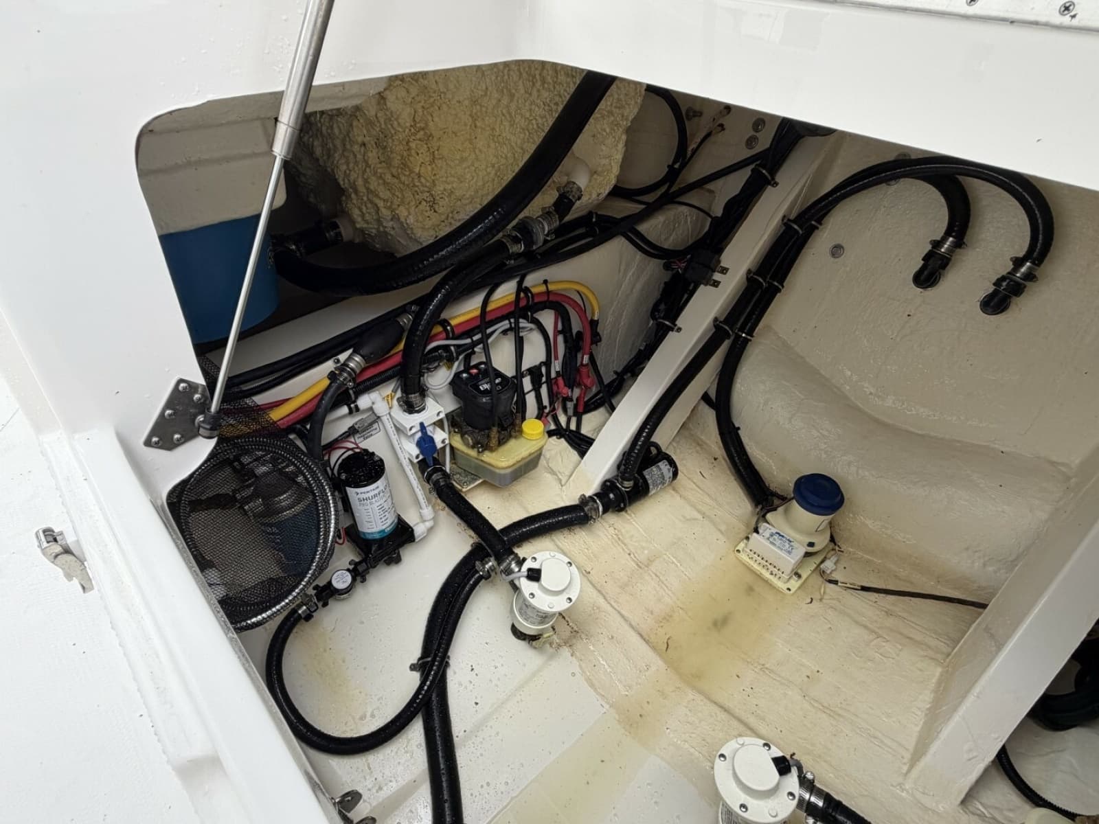 2024 Regulator 30XO - Photo 43