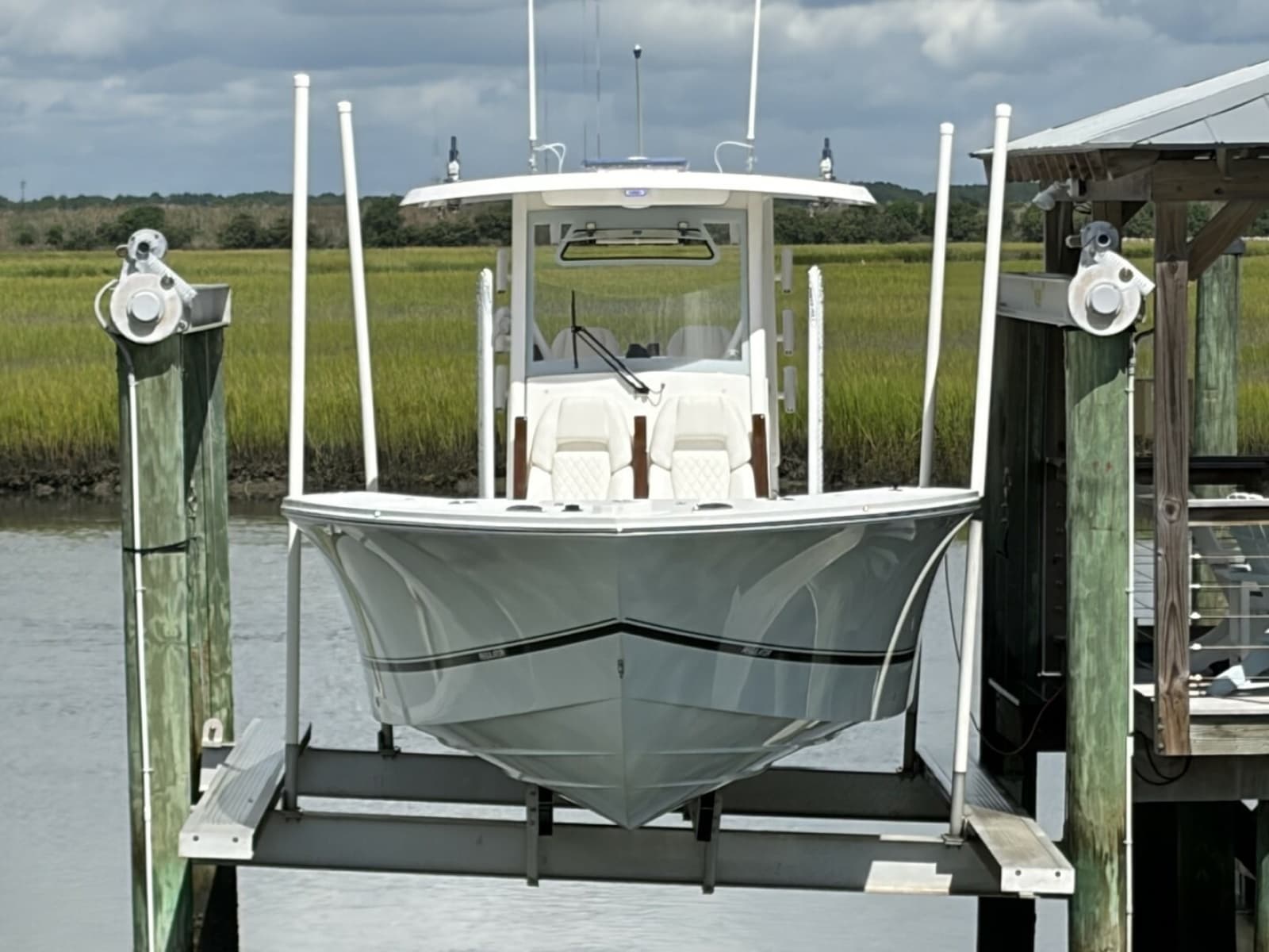 2024 Regulator 30XO - Photo 6
