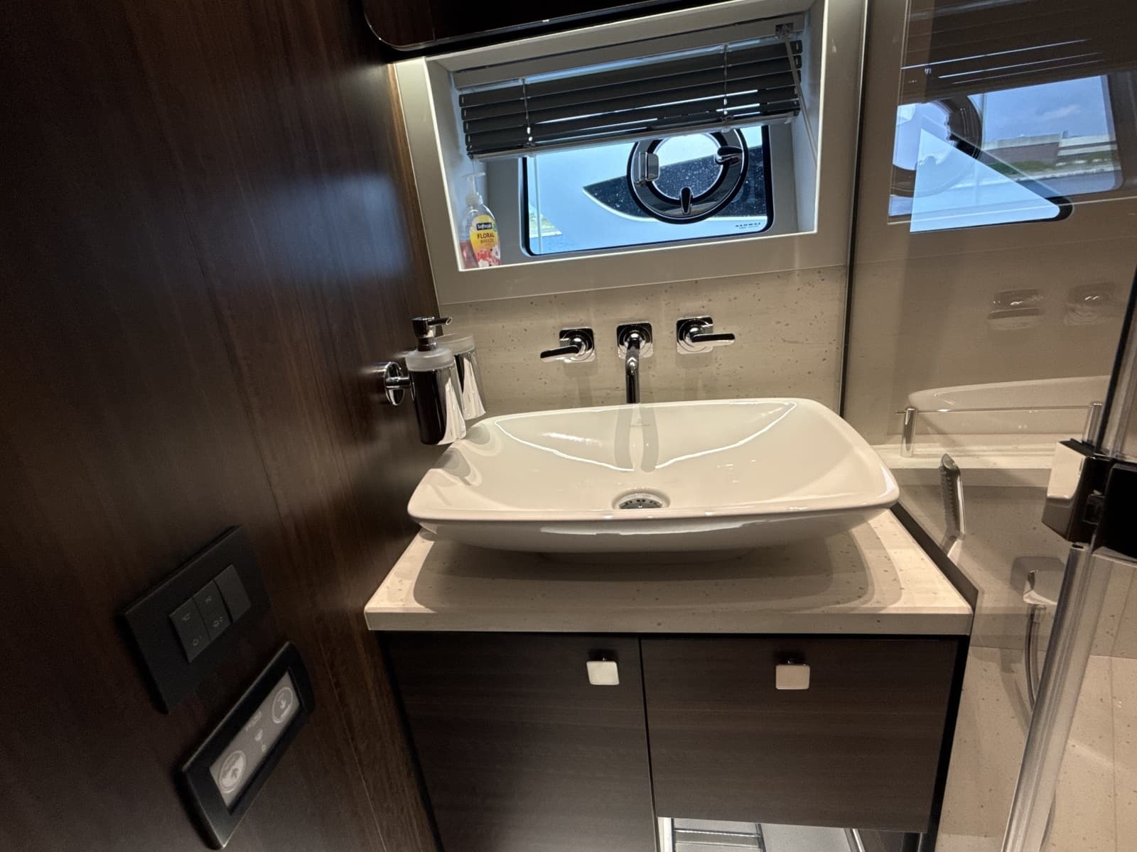 2023 Sunseeker Predator 65 - Photo 86