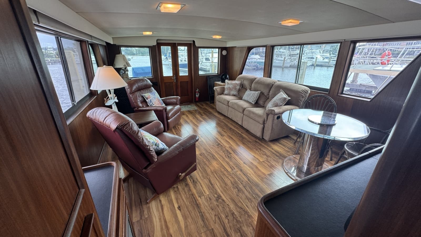 1985 Hatteras 53 Extended Deckhouse - Photo 21